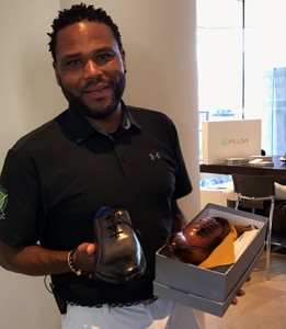 Anthony Anderson with a pair of Tuccipolo Shoes