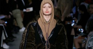 Burberry hoodie with noose around the neck