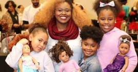 Detroit Doll Show attendees