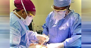Drs. Charis and Wesley Chambers, siblings who are Black surgeon