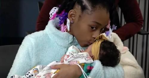 10-year-old-girl-name-miracle-helped-her-mom-deliver-baby-at-home