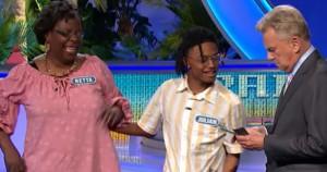 Retta and Julian on Wheel of Fortune