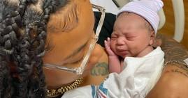 Nauzhae Drake with 4th baby