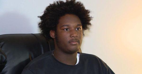 Black Teen Swarmed by Police After AI Security System Mistakes Bag of Chips for a Weapon Black Teen Swarmed by Police After AI Security System Mistakes Bag of Chips for a Weapon