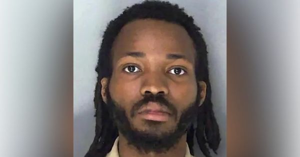 Man Arrested for Calling 911 and Faking an Emergency to Avoid Paying $63 for Red Lobster Meal