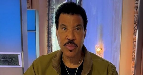 77-Year-Old Lionel Richie Hospitalized Again After Performing at a Concert