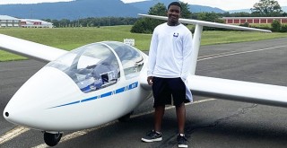 Caleb Smith, youngest glider pilot in the U.S.